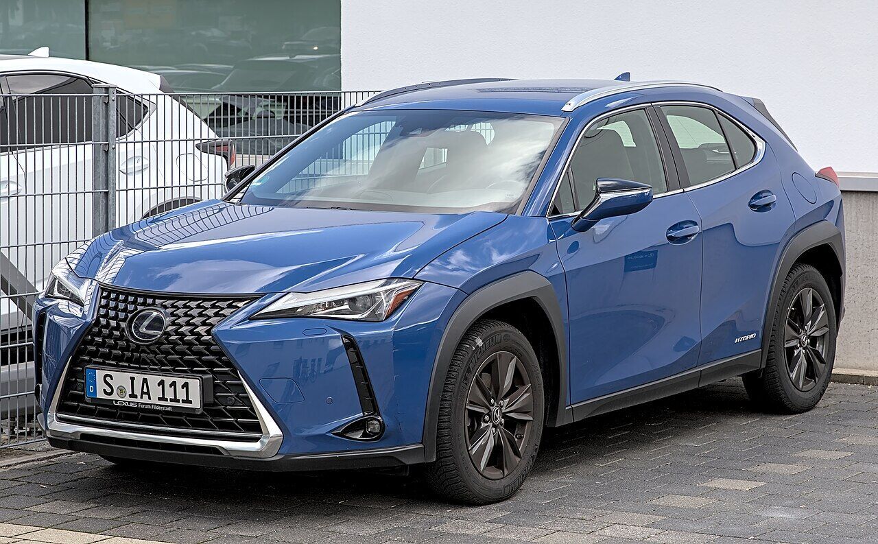 Lexus UX 250h (voorganger UX 300h), exterieur